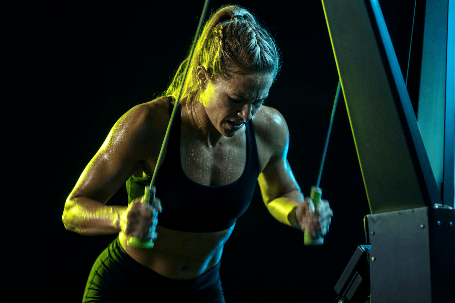 High-intensity intervals target glycolytic power and lactate tolerance — when rest and intent are protected.